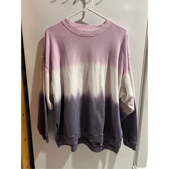 American Eagle Outfitters Tops - American Eagle Ahh-Mazingly Soft Jegging Fit Crewneck Multicolored Woman’s Small